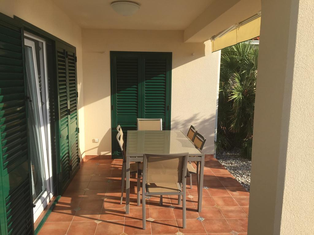 Apartments Andrea Stara Novalja Bilik gambar