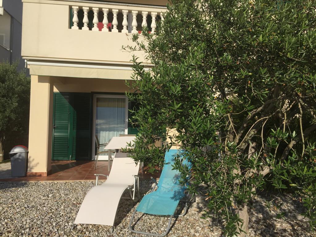 Apartments Andrea Stara Novalja Bilik gambar
