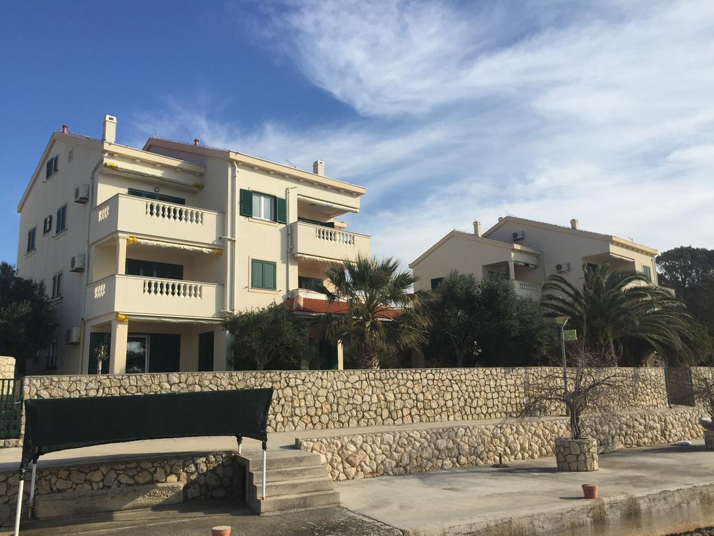 Apartments Andrea Stara Novalja Luaran gambar
